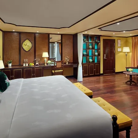 Indochine Premium Halong Bay Hotel Ha Long Exterior photo