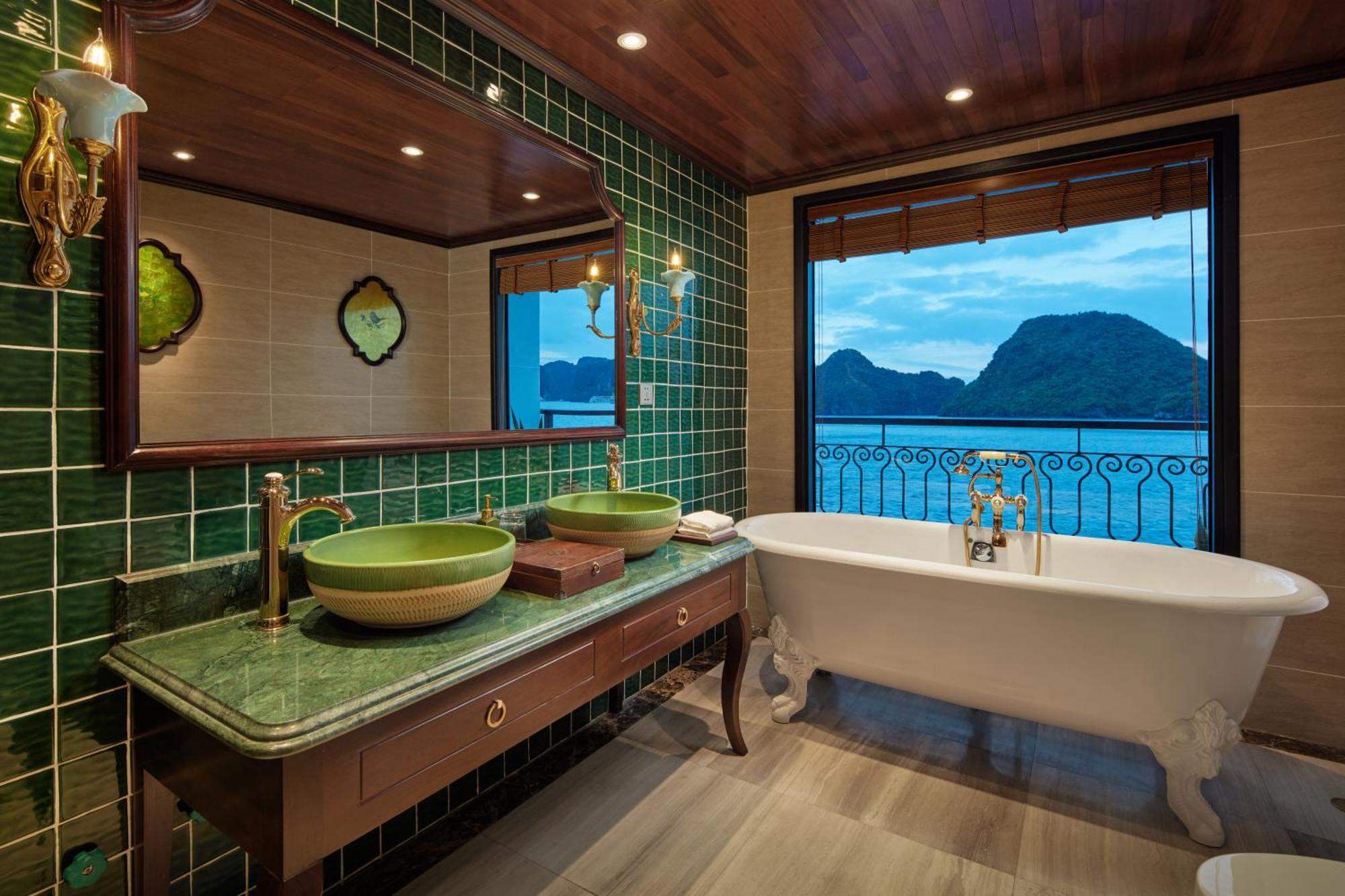 Indochine Premium Halong Bay  5*