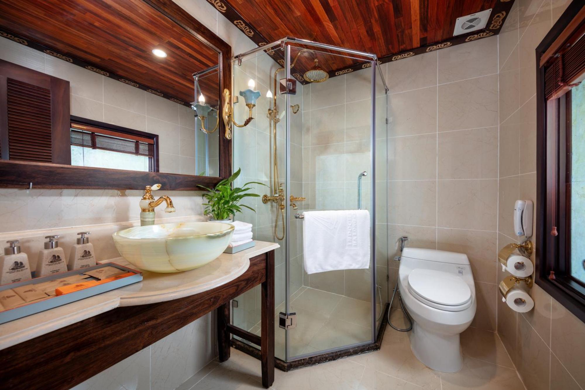  Indochine Premium Halong Bay Ha Long